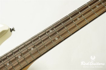 DMB-206 - Vintage White
